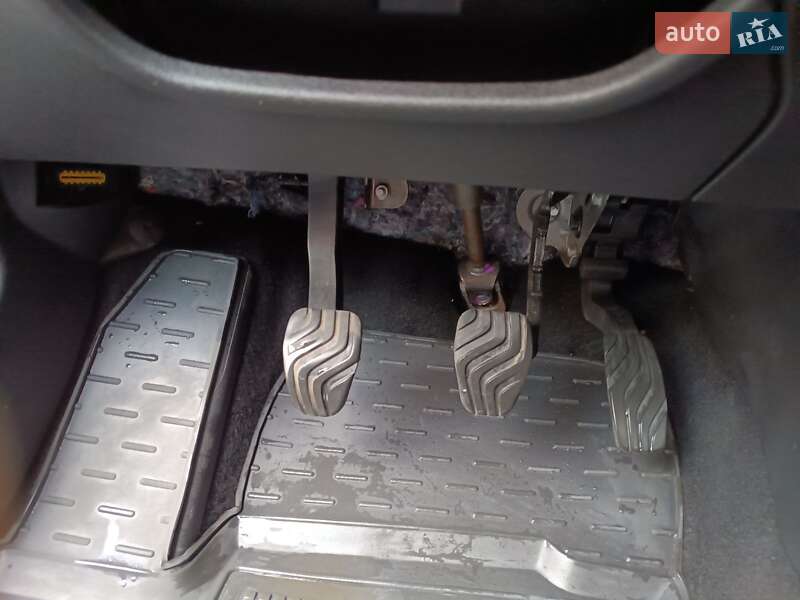 Универсал Renault Megane 2017 в Днепре фото 2 Универсал Renault Megane 2017 в Днепре