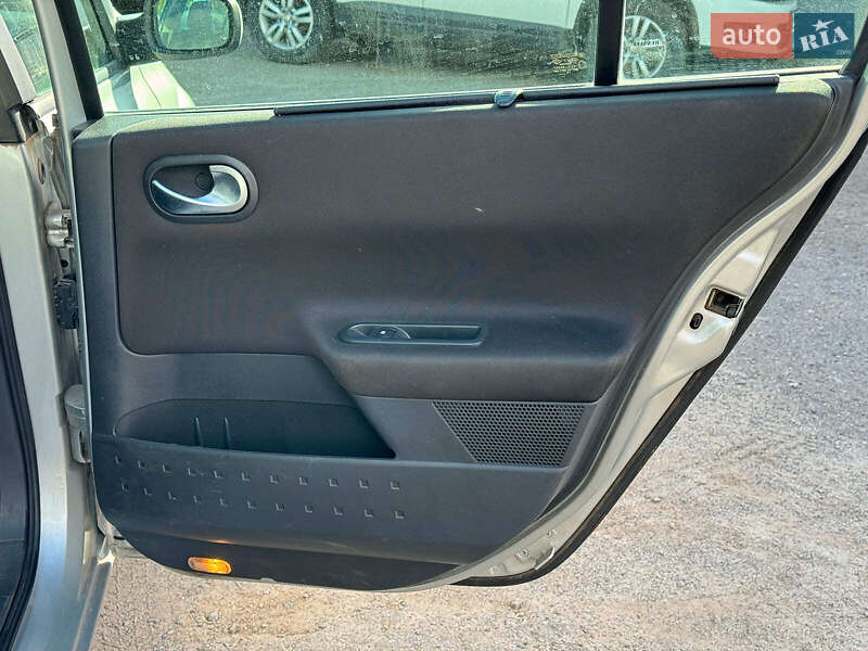 Седан Renault Megane 2005 в Виннице фото 20 Седан Renault Megane 2005 в Виннице