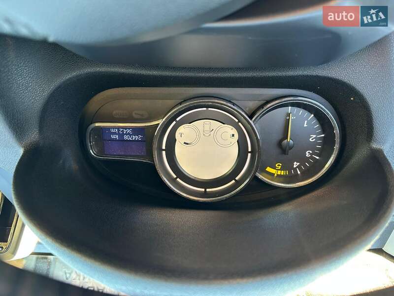 Универсал Renault Megane 2014 в Нововолынске фото 15 Универсал Renault Megane 2014 в Нововолынске