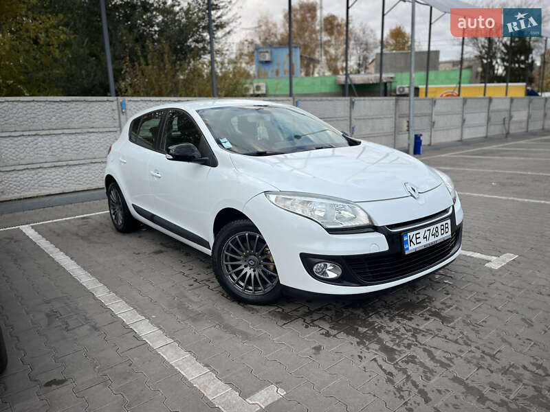 Хэтчбек Renault Megane 2013 в Кривом Роге фото 3 Хэтчбек Renault Megane 2013 в Кривом Роге