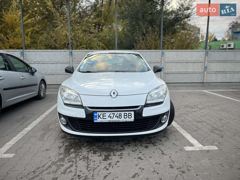 Хэтчбек Renault Megane 2013 в Кривом Роге фото 5 Хэтчбек Renault Megane 2013 в Кривом Роге