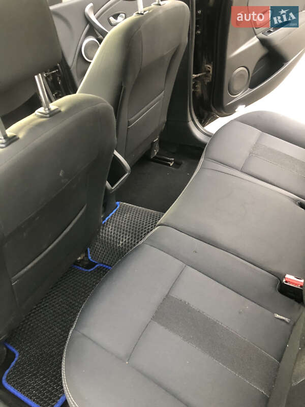 Универсал Renault Megane 2010 в Львове фото 11 Универсал Renault Megane 2010 в Львове