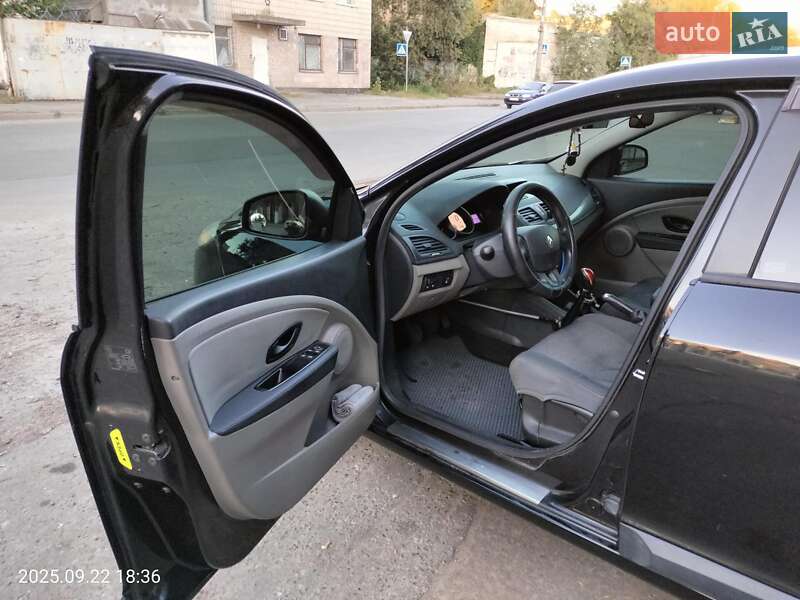 Хэтчбек Renault Megane 2010 в Киеве