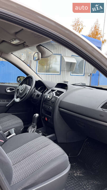 Универсал Renault Megane 2006 в Хороле
