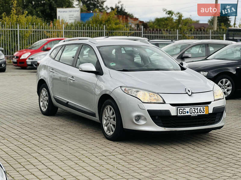 Универсал Renault Megane 2011 в Староконстантинове