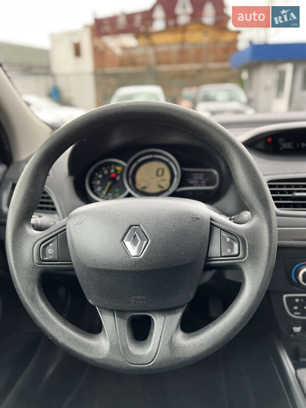 Универсал Renault Megane 2011 в Староконстантинове