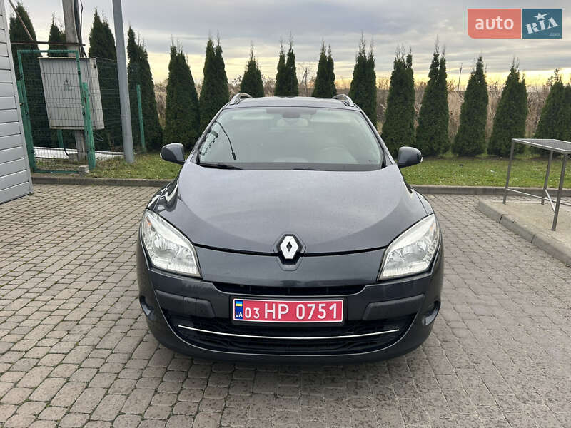 Универсал Renault Megane 2011 в Городке фото 2 Универсал Renault Megane 2011 в Городке