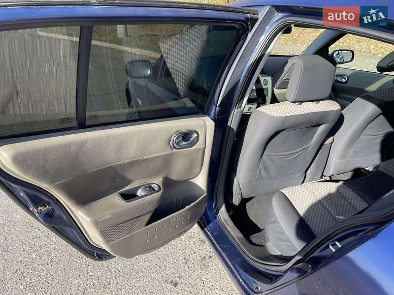 Хэтчбек Renault Megane 2003 в Смеле