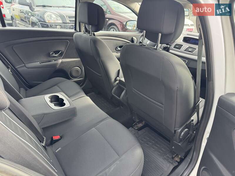 Универсал Renault Megane 2012 в Шепетовке фото 25 Универсал Renault Megane 2012 в Шепетовке