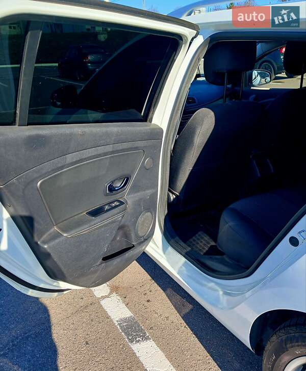 Универсал Renault Megane 2013 в Виннице фото 16 Универсал Renault Megane 2013 в Виннице