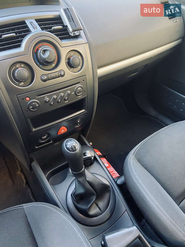 Универсал Renault Megane 2009 в Ровно фото 26 Универсал Renault Megane 2009 в Ровно
