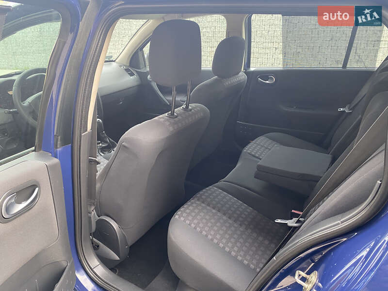 Универсал Renault Megane 2006 в Луцке фото 29 Универсал Renault Megane 2006 в Луцке