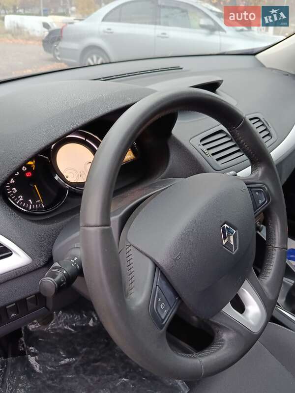 Універсал Renault Megane 2011 в Полтаві фото 34 Універсал Renault Megane 2011 в Полтаві