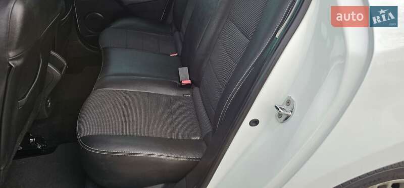 Хэтчбек Renault Megane 2011 в Коломые фото 23 Хэтчбек Renault Megane 2011 в Коломые