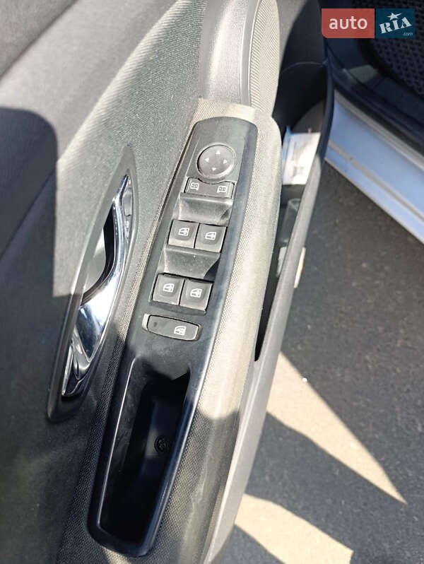 Универсал Renault Megane 2012 в Черкассах фото 21 Универсал Renault Megane 2012 в Черкассах