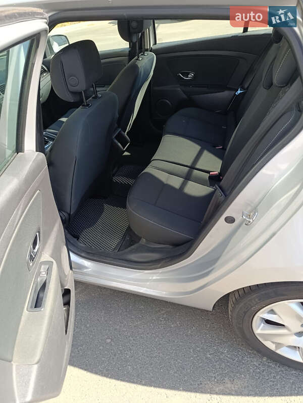 Универсал Renault Megane 2012 в Черкассах фото 26 Универсал Renault Megane 2012 в Черкассах