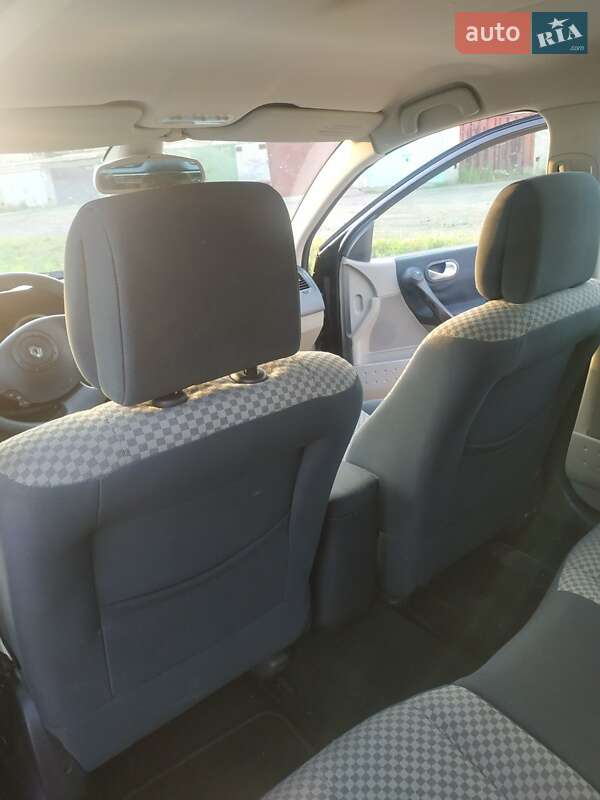 Универсал Renault Megane 2004 в Луцке фото 8 Универсал Renault Megane 2004 в Луцке