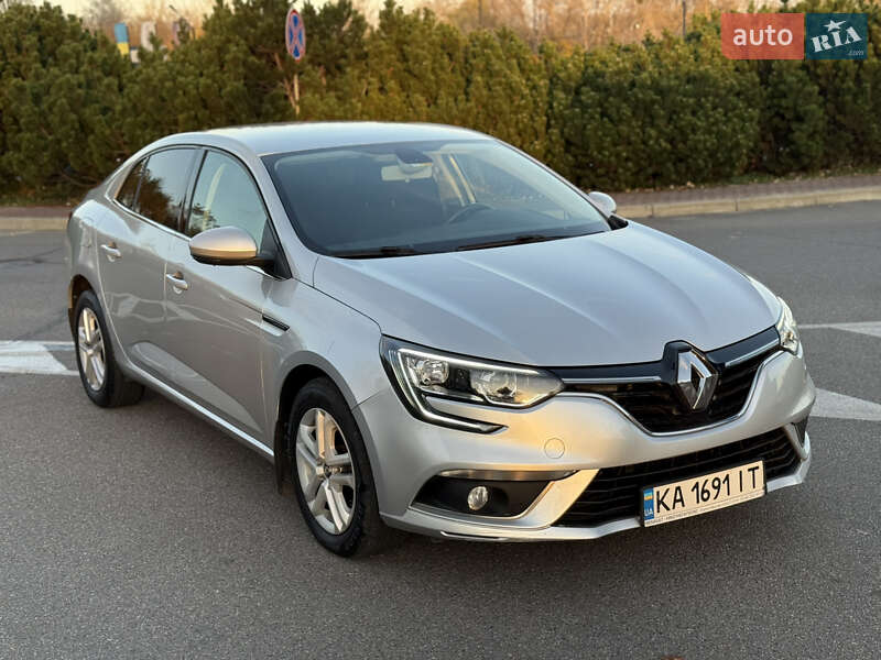 Седан Renault Megane 2018 в Киеве