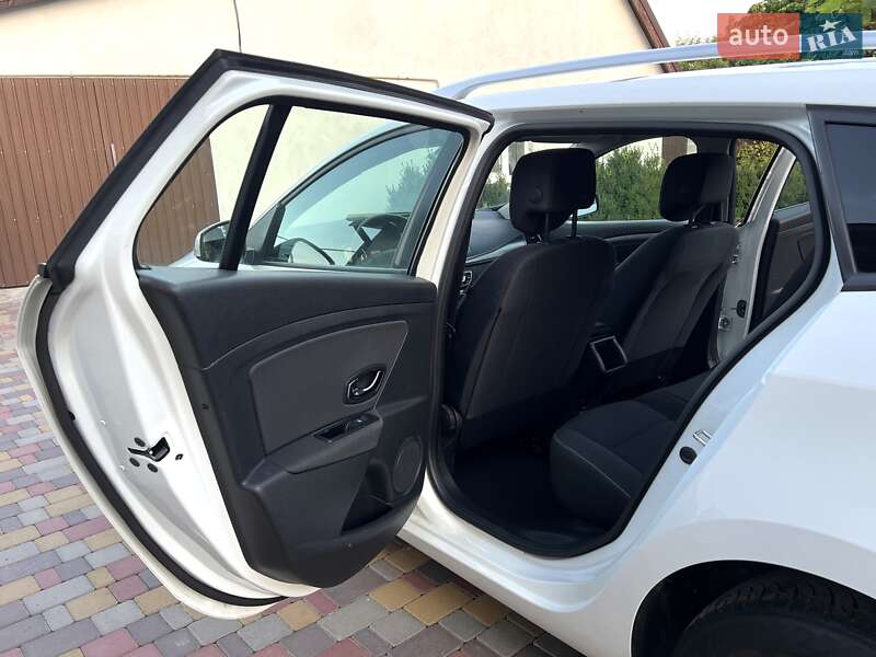 Универсал Renault Megane 2013 в Ровно фото 22 Универсал Renault Megane 2013 в Ровно