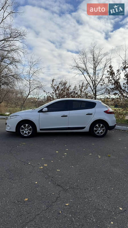 Хэтчбек Renault Megane 2010 в Киеве фото 5 Хэтчбек Renault Megane 2010 в Киеве