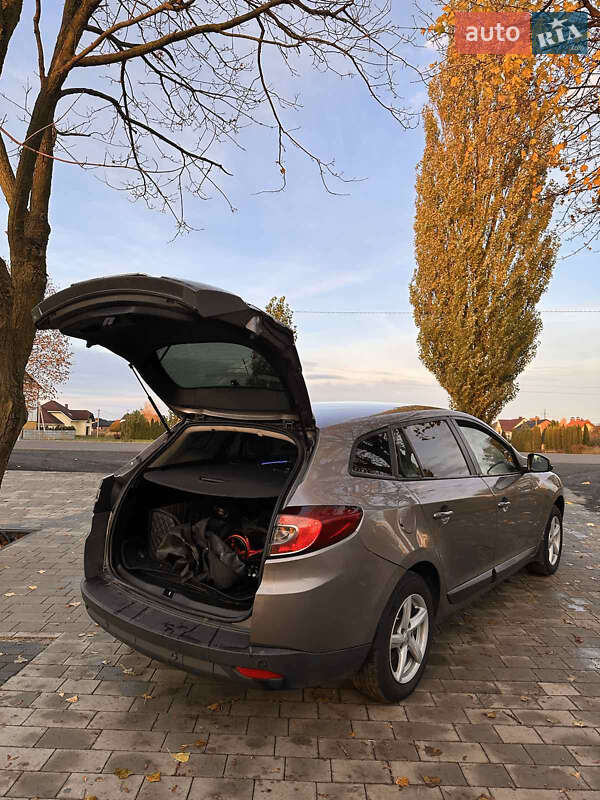 Универсал Renault Megane 2009 в Ровно фото 26 Универсал Renault Megane 2009 в Ровно