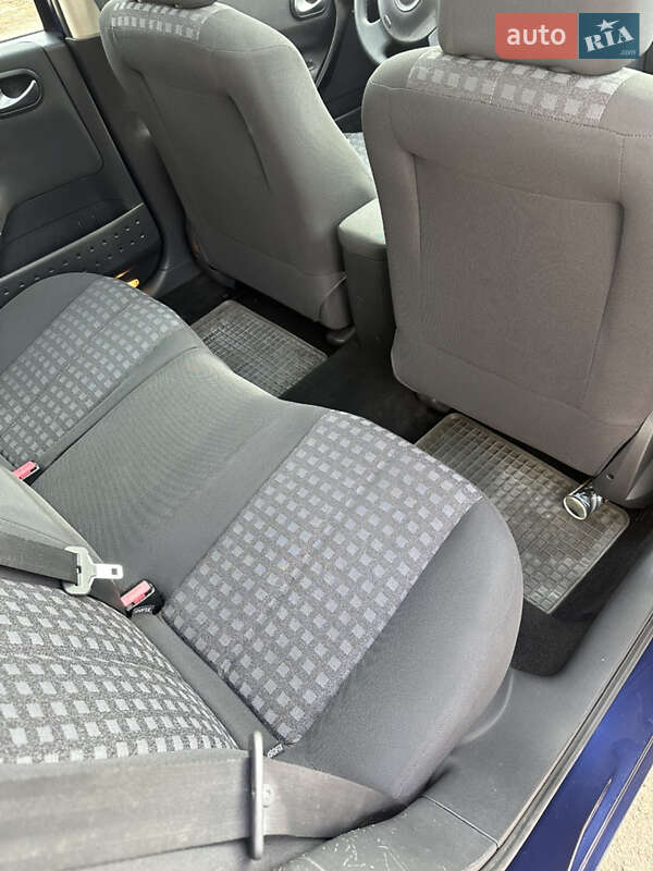 Универсал Renault Megane 2006 в Хороле