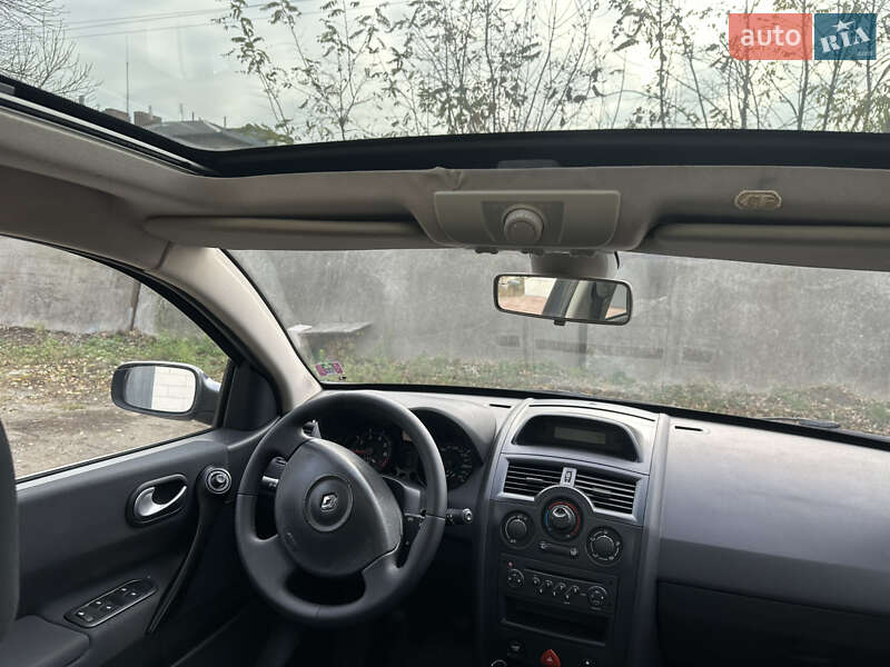 Универсал Renault Megane 2006 в Хороле