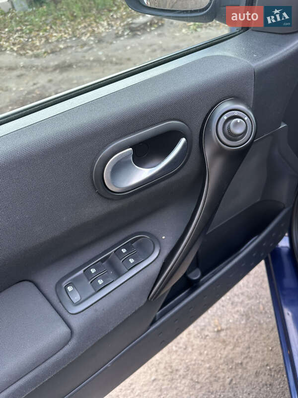 Универсал Renault Megane 2006 в Хороле