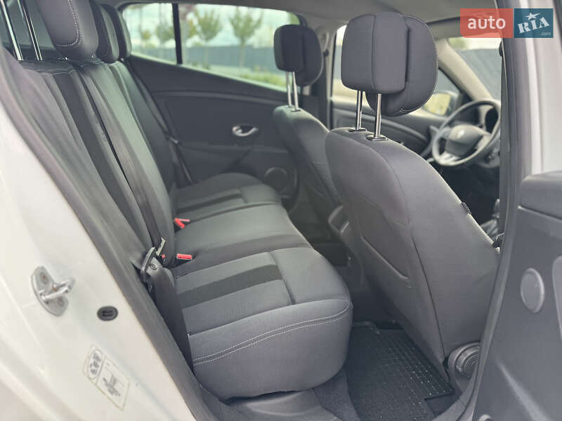 Хэтчбек Renault Megane 2009 в Луцке фото 26 Хэтчбек Renault Megane 2009 в Луцке