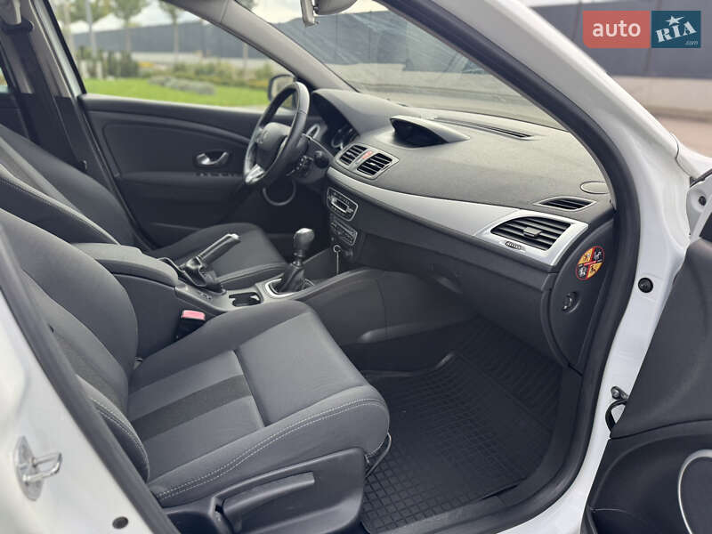 Хэтчбек Renault Megane 2009 в Луцке фото 28 Хэтчбек Renault Megane 2009 в Луцке