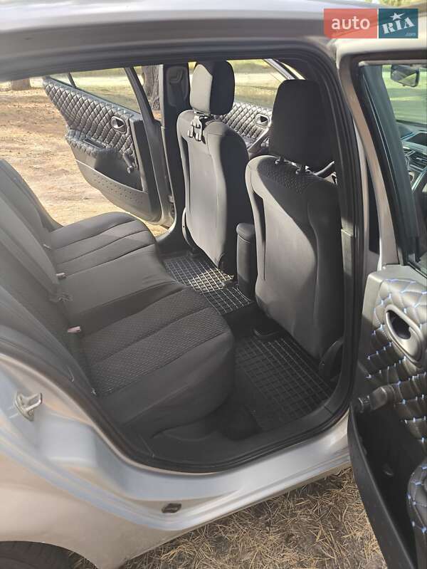 Седан Renault Megane 2005 в Сумах фото 4 Седан Renault Megane 2005 в Сумах