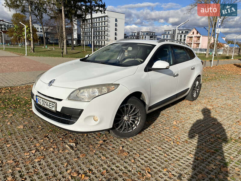 Універсал Renault Megane 2010 в Мукачевому фото Універсал Renault Megane 2010 в Мукачевому
