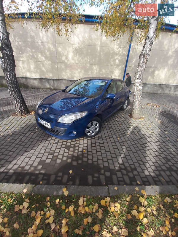 Хэтчбек Renault Megane 2011 в Ужгороде