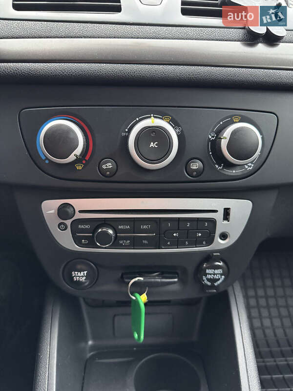 Хэтчбек Renault Megane 2014 в Сумах