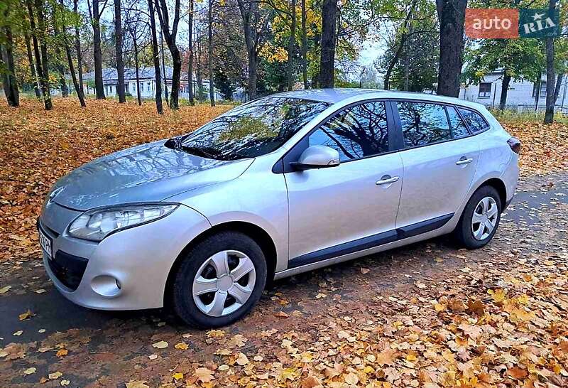 Универсал Renault Megane 2010 в Глухове