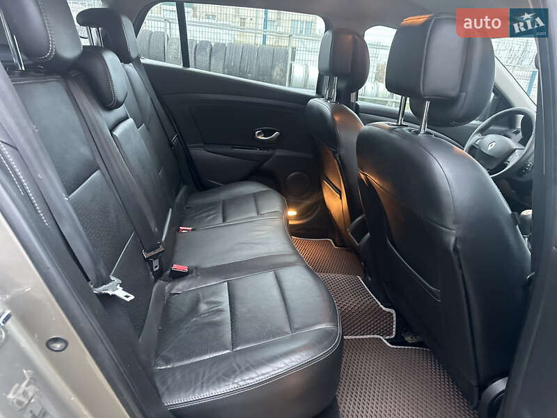 Универсал Renault Megane 2010 в Новой Ушице