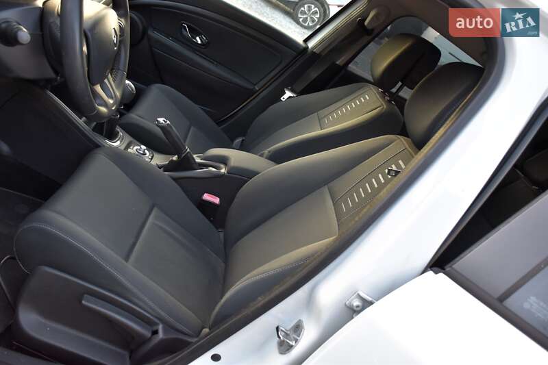 Универсал Renault Megane 2013 в Дрогобыче фото 35 Универсал Renault Megane 2013 в Дрогобыче