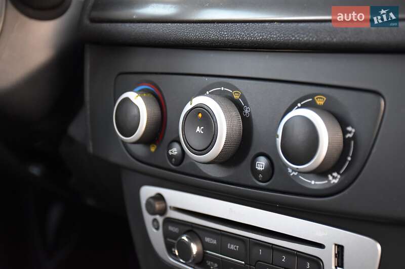 Универсал Renault Megane 2013 в Дрогобыче фото 40 Универсал Renault Megane 2013 в Дрогобыче