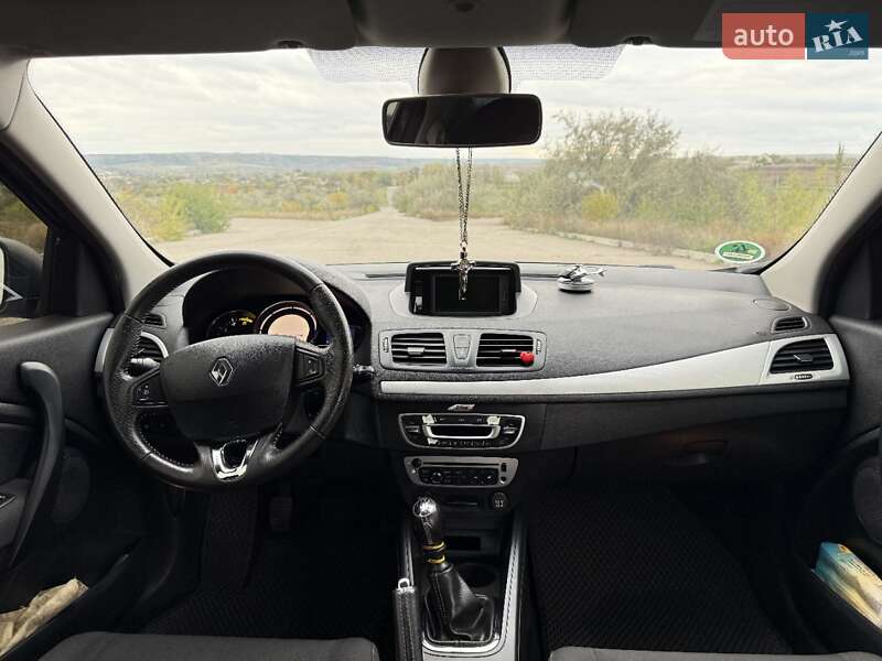 Универсал Renault Megane 2013 в Червонознаменке фото 47 Универсал Renault Megane 2013 в Червонознаменке