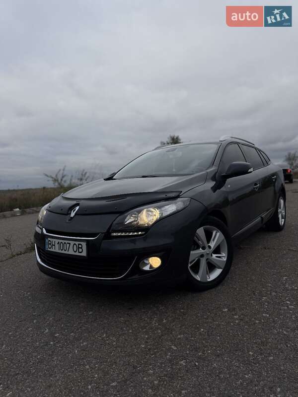 Универсал Renault Megane 2013 в Червонознаменке фото 56 Универсал Renault Megane 2013 в Червонознаменке