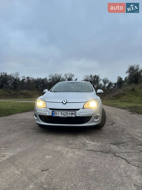 Хэтчбек Renault Megane 2010 в Тростянце фото Хэтчбек Renault Megane 2010 в Тростянце