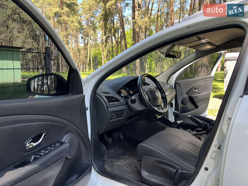 Универсал Renault Megane 2012 в Чернигове фото 18 Универсал Renault Megane 2012 в Чернигове