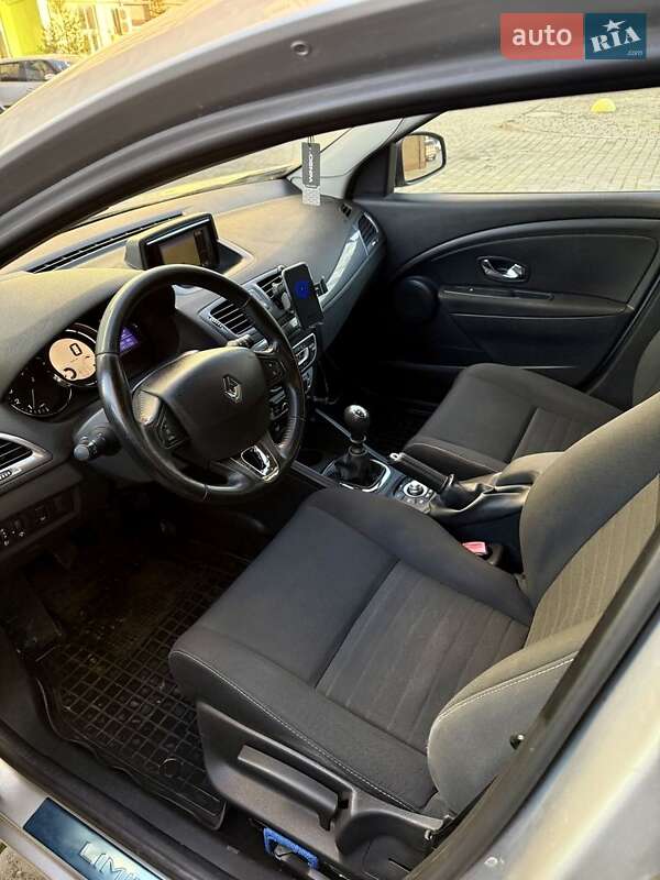 Універсал Renault Megane 2015 в Івано-Франківську