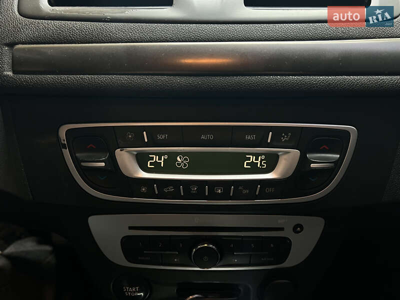 Универсал Renault Megane 2014 в Киеве фото 24 Универсал Renault Megane 2014 в Киеве