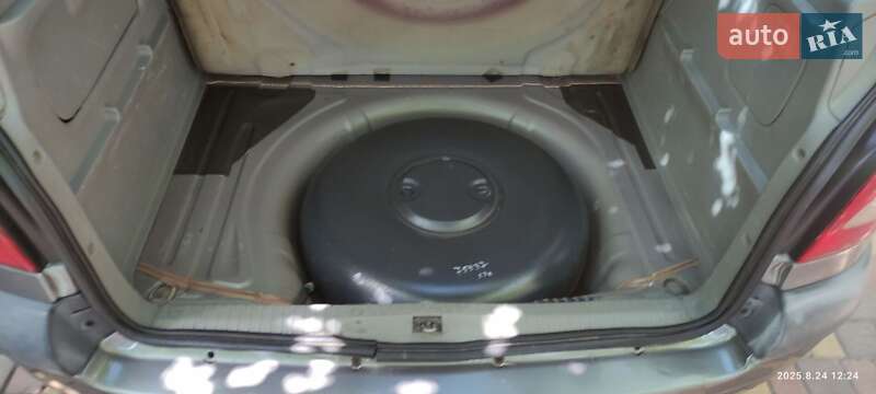 Хэтчбек Renault Megane 2001 в Килии фото 2 Хэтчбек Renault Megane 2001 в Килии