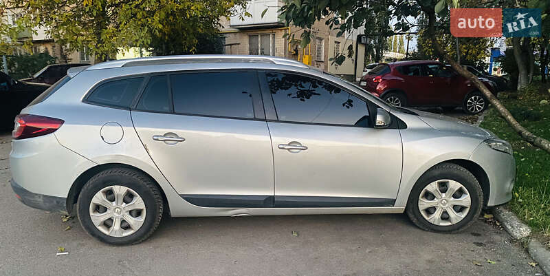 Универсал Renault Megane 2011 в Николаеве фото 5 Универсал Renault Megane 2011 в Николаеве