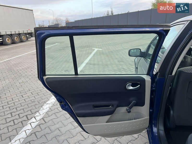 Универсал Renault Megane 2005 в Луцке фото 37 Универсал Renault Megane 2005 в Луцке