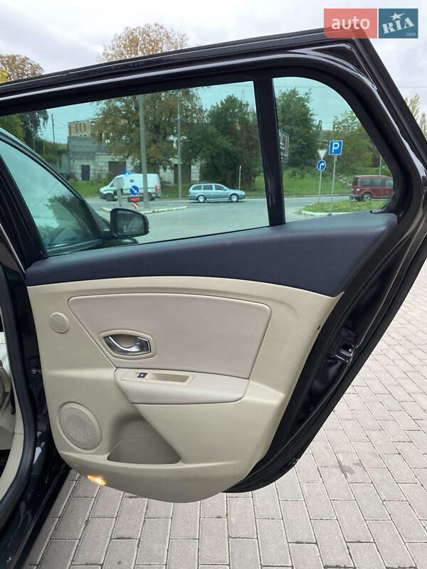 Універсал Renault Megane 2010 в Рівному фото 17 Універсал Renault Megane 2010 в Рівному