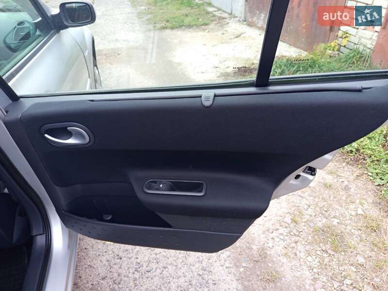 Универсал Renault Megane 2009 в Луцке фото 28 Универсал Renault Megane 2009 в Луцке