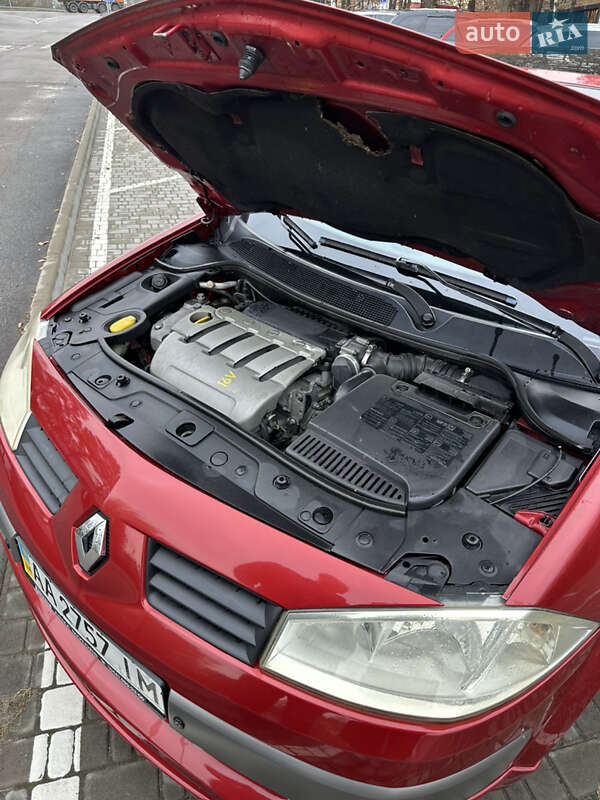 Хэтчбек Renault Megane 2003 в Киеве